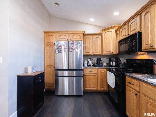 1816 Whitetail Lane, Pekin, IL 61554