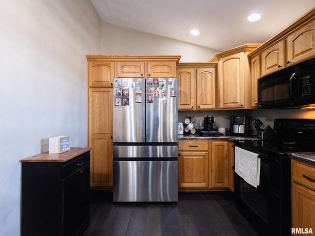 1816 Whitetail Lane, Pekin, IL 61554