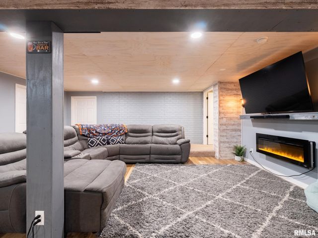 1816 Whitetail Lane, Pekin, IL 61554