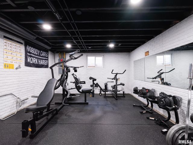 1816 Whitetail Lane, Pekin, IL 61554