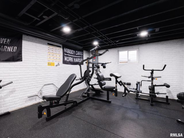 1816 Whitetail Lane, Pekin, IL 61554