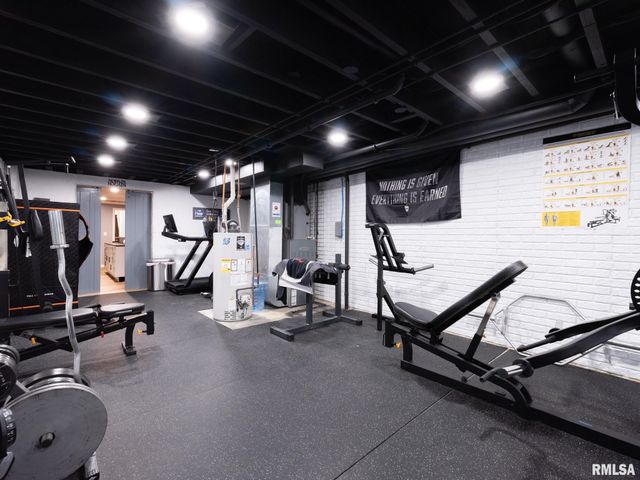 1816 Whitetail Lane, Pekin, IL 61554