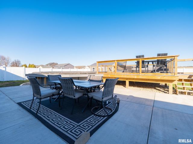 1816 Whitetail Lane, Pekin, IL 61554