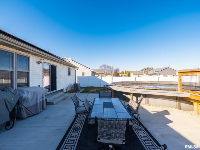 1816 Whitetail Lane, Pekin, IL 61554