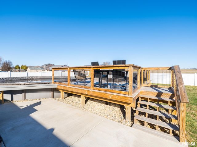 1816 Whitetail Lane, Pekin, IL 61554