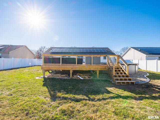 1816 Whitetail Lane, Pekin, IL 61554