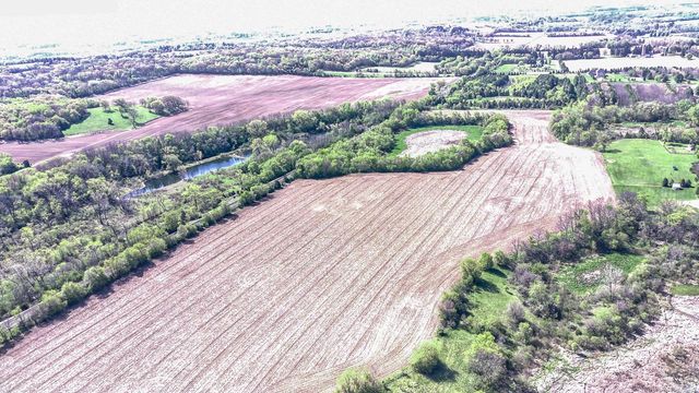 35515 Washington AVENUE, Burlington, WI 53105