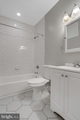 4020 8TH ST NE, Washington, DC 20017