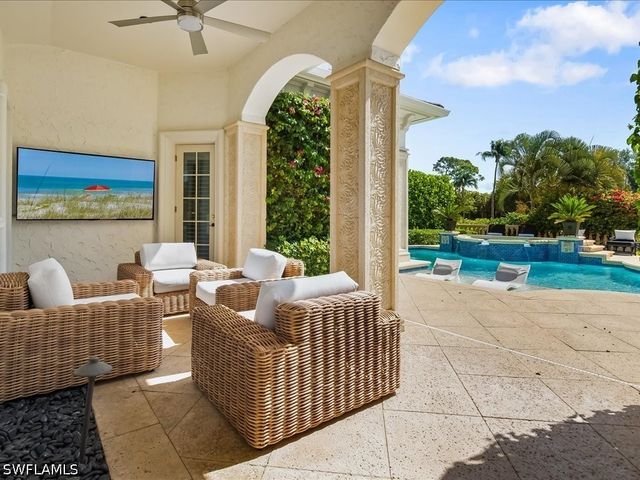 9959 Brassie BEND, Naples, FL 34108