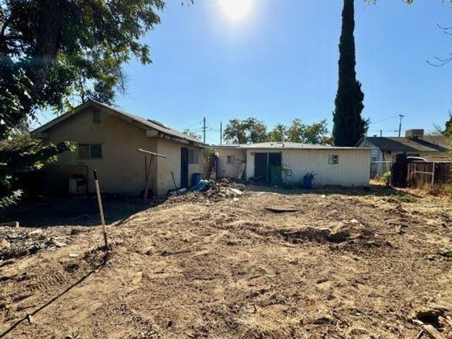 3819 E Belgravia Avenue, Fresno, CA 93725