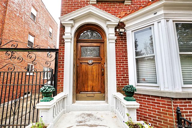 88 Midwood Street, Brooklyn, NY 11225