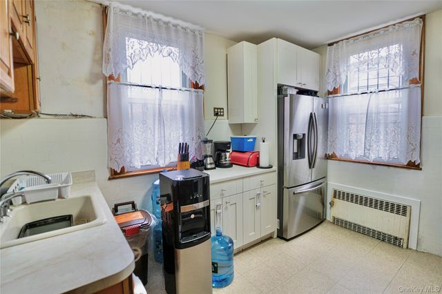 88 Midwood Street, Brooklyn, NY 11225