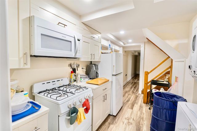 88 Midwood Street, Brooklyn, NY 11225