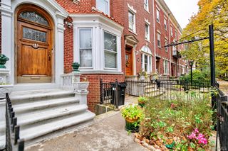 88 Midwood Street, Brooklyn, NY 11225