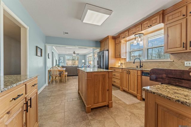 3035 Old Baker Rd, Zachary, LA 70791