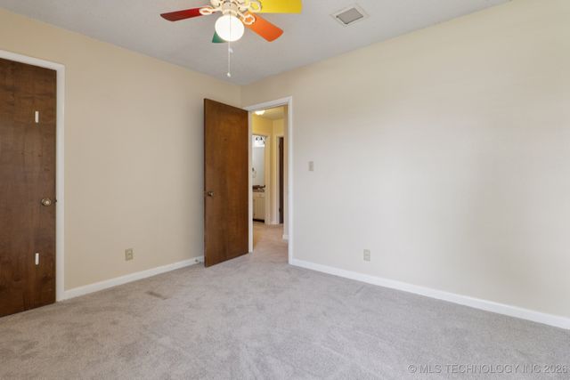 3923 S 122nd Street, Tulsa, OK 74146