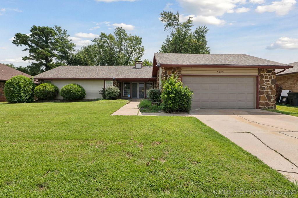 3923 S 122nd Street, Tulsa, OK 74146