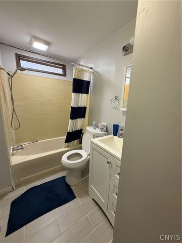 1841 Mulholland Road, Vienna, NY 13042