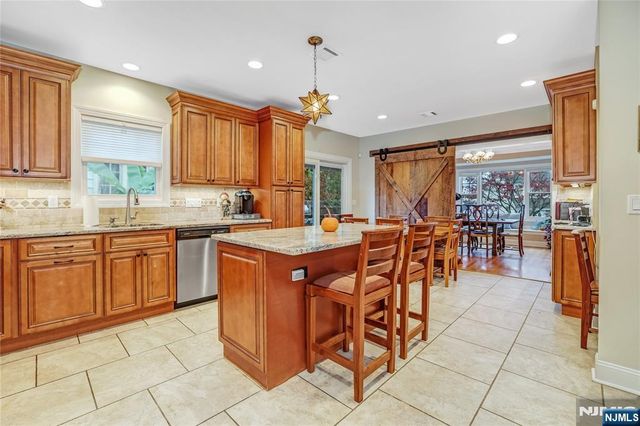 165 Pine Street, Hackensack, NJ 07601