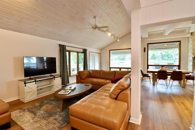 2870 S Riverside Drive, Beloit, WI 53511