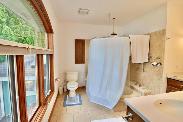 2870 S Riverside Drive, Beloit, WI 53511