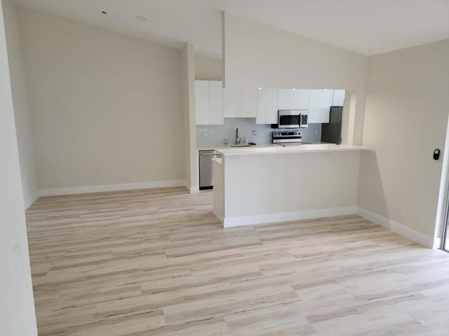 2733 Zorno Way, Delray Beach, FL 33445