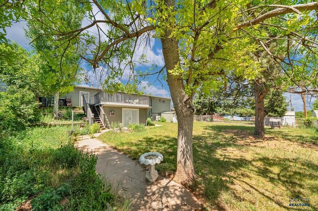 2418 CENTRAL BLVD, Rapid City, SD 57702