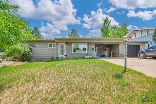 2418 CENTRAL BLVD, Rapid City, SD 57702