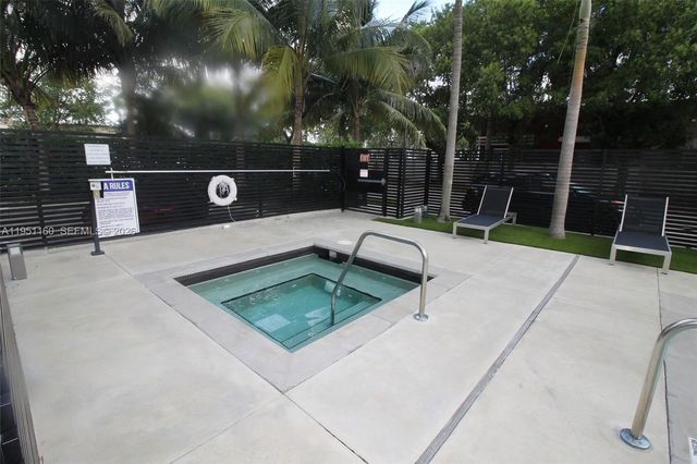 13800 Highland Dr 510, North Miami Beach, FL 33181