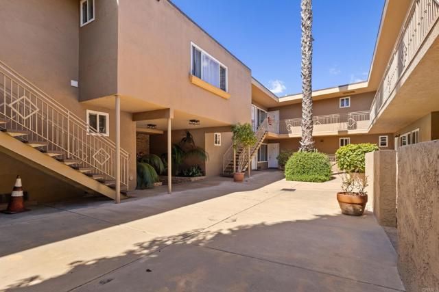 5510 Adelaide Avenue 1, San Diego, CA 92115