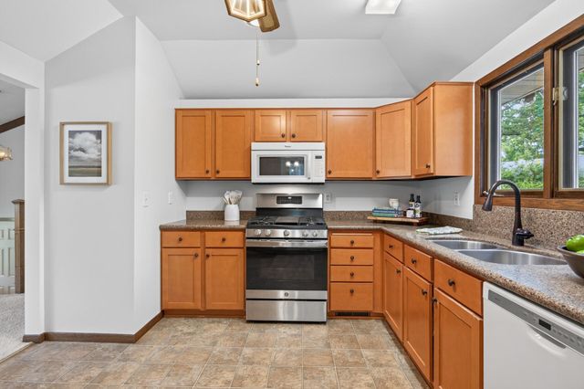 3525 Cohansey Street, Shoreview, MN 55126