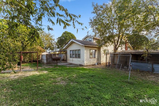 2100 MAURINE STREET, Wichita Falls, TX 76306