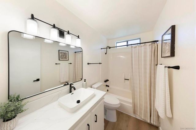 7225 Laura, San Diego, CA 92120