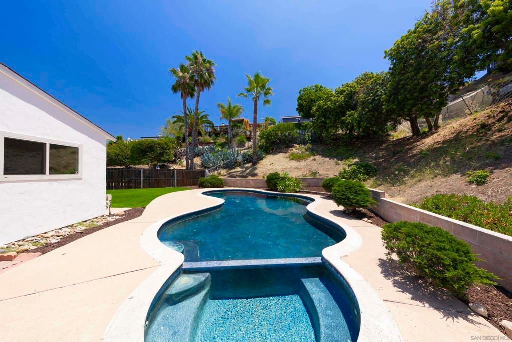 Image 19 of property listing at 7225 Laura, San Diego, CA 92120