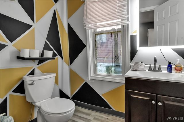 94 Royal Avenue, Buffalo, NY 14207