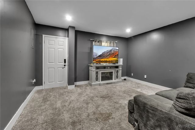 94 Royal Avenue, Buffalo, NY 14207