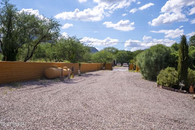 2023 E Frontage Rd, Tumacacori, AZ 85640