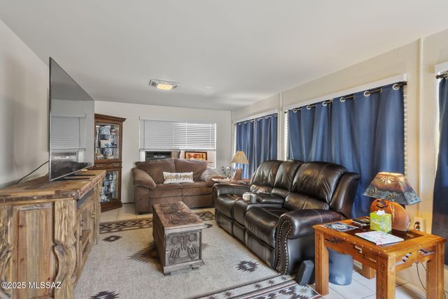 2023 E Frontage Rd, Tumacacori, AZ 85640