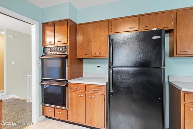 4094 Gilman Ave, Louisville, KY 40207