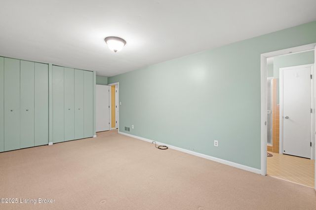 4094 Gilman Ave, Louisville, KY 40207