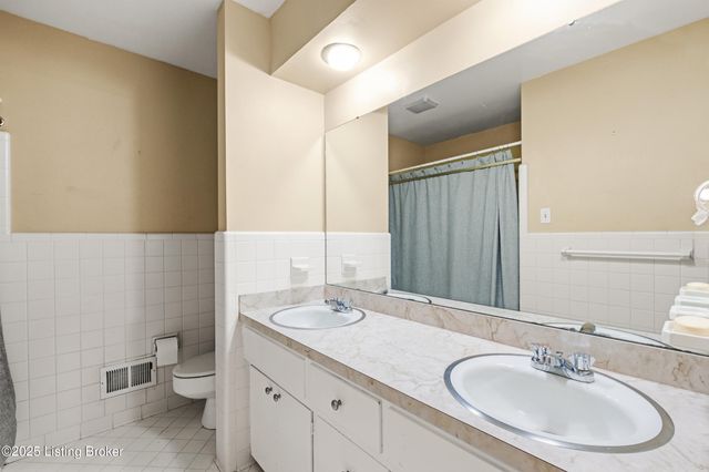 4094 Gilman Ave, Louisville, KY 40207