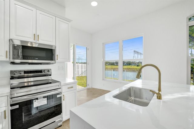 5029 SW 37th Ave, Fort Lauderdale, FL 33312