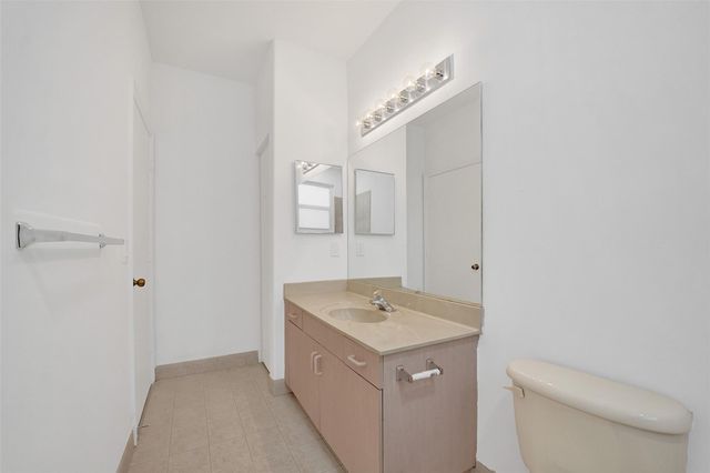 5029 SW 37th Ave, Fort Lauderdale, FL 33312