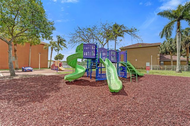 5029 SW 37th Ave, Fort Lauderdale, FL 33312