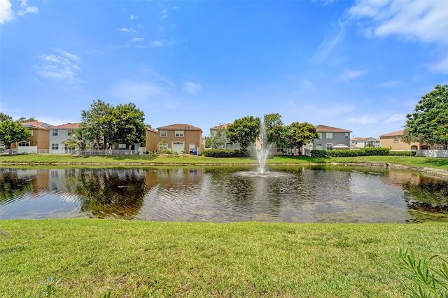 5029 SW 37th Ave, Fort Lauderdale, FL 33312