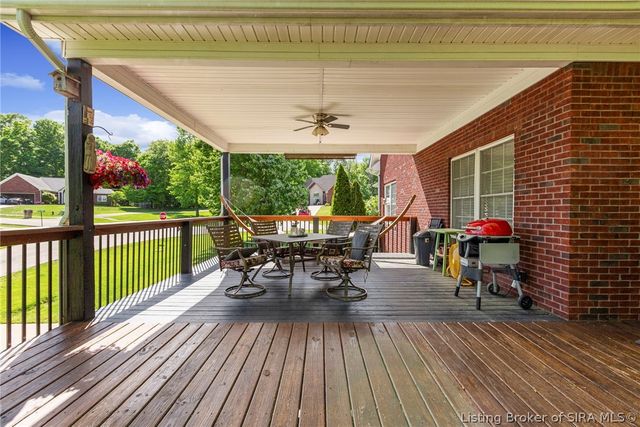 7805 Rain Creek Drive, Henryville, IN 47126