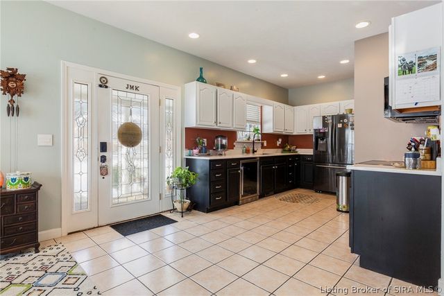 7805 Rain Creek Drive, Henryville, IN 47126