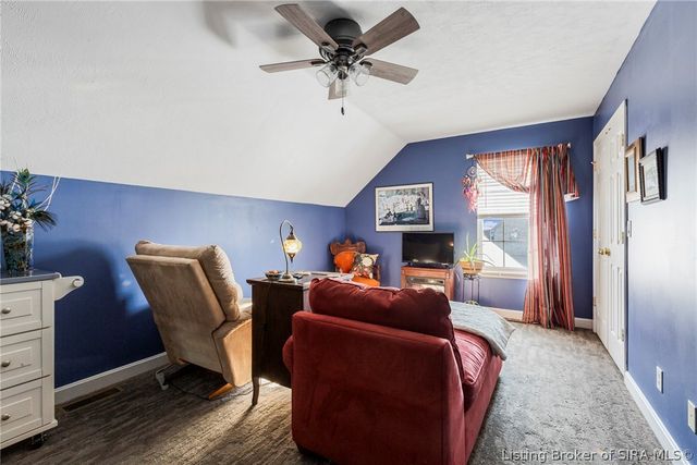 7805 Rain Creek Drive, Henryville, IN 47126