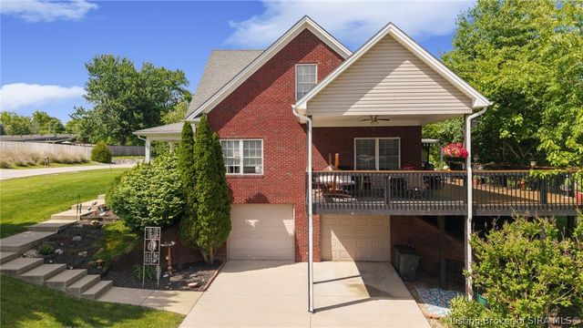 7805 Rain Creek Drive, Henryville, IN 47126