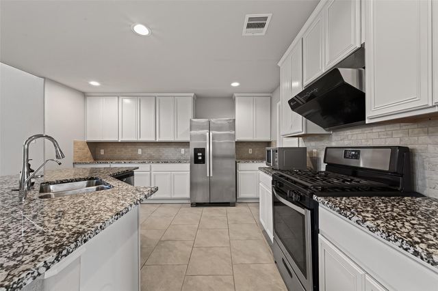 9227 Downing Street, Rosenberg, TX 77469